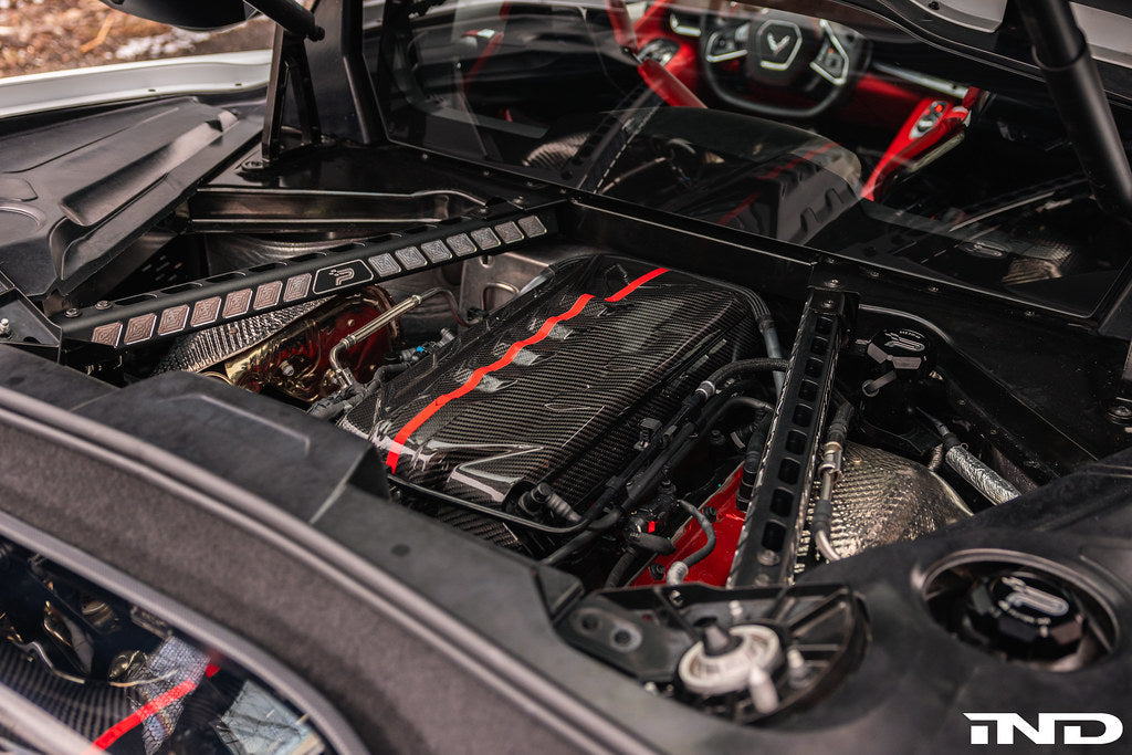 Eventuri シボレー C8 コルベット ブラックカーボン エンジンカバー