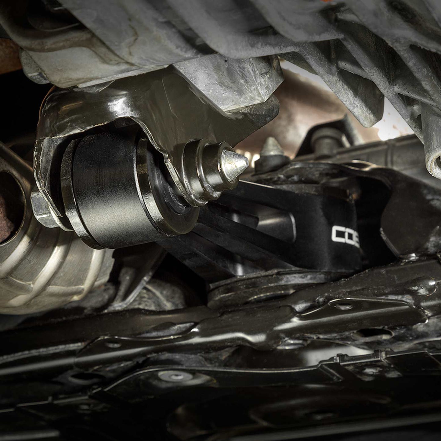 Cobb リアエンジンマウント | 2017-2021 ホンダ シビック タイプR FK8 (8H1001)