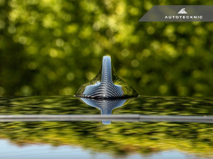 AutoTecknic F44 2シリーズ GC / G22 4シリーズ ドライカーボンルーフアンテナカバー