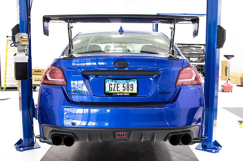 OLM V2 カーボン調 リアバンパープロテクター - 2015年以降 WRX / STI用
