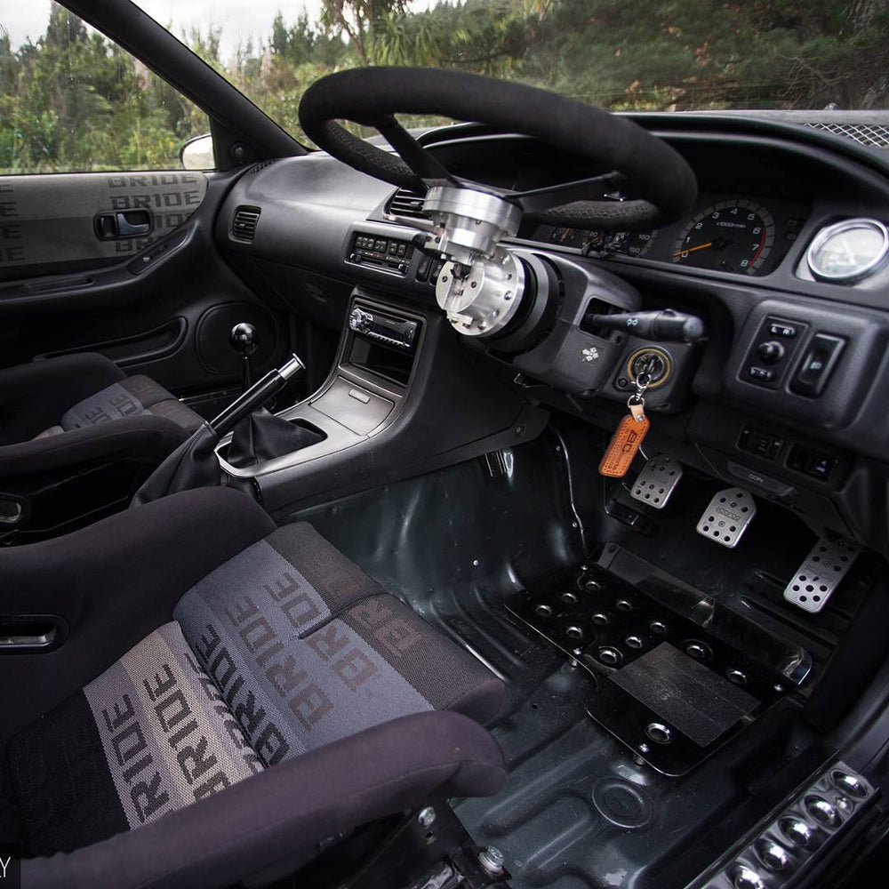 GKTech - M10 X 1.25 アルミニウム ギアノブ