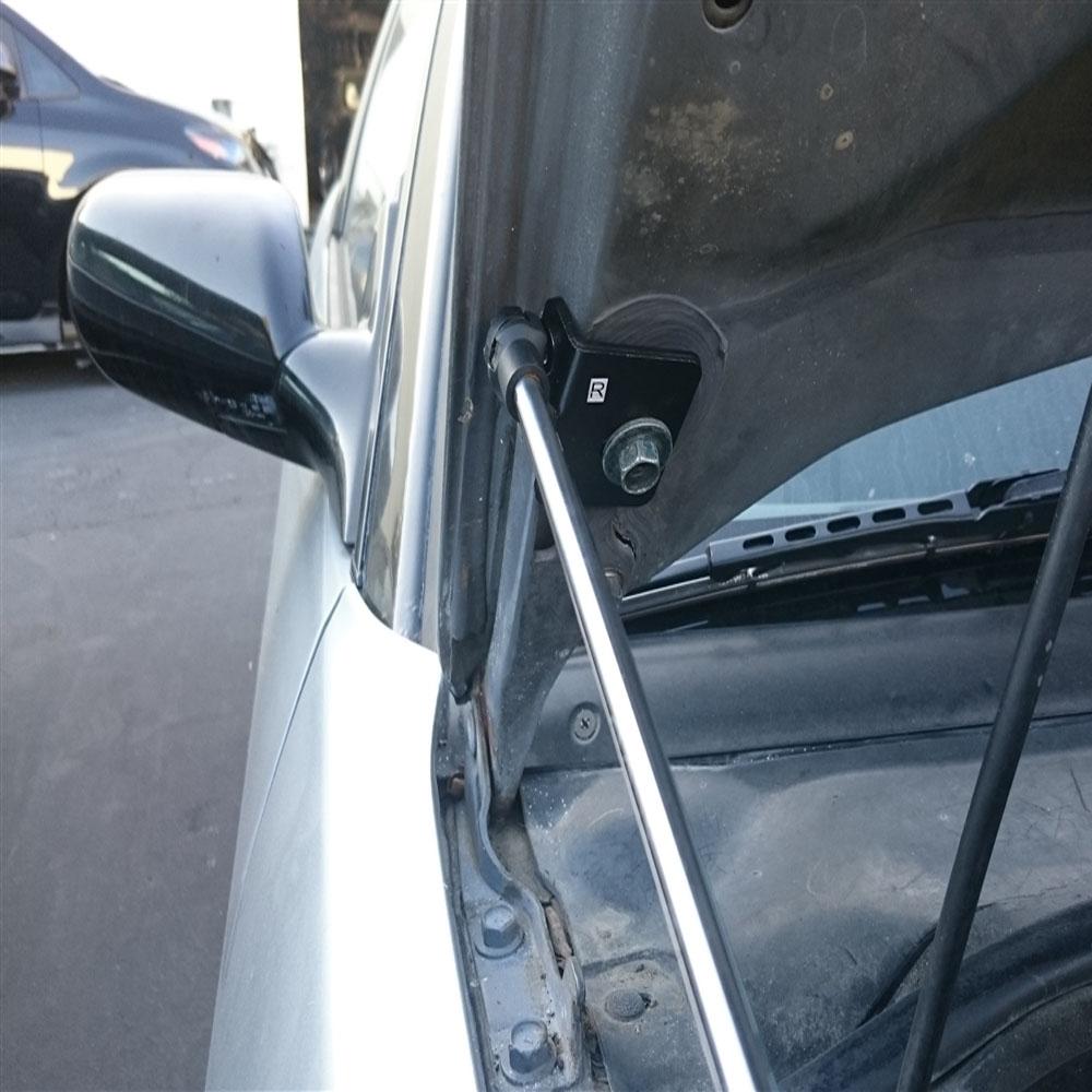 P2M ブラック ボンネット ダンパー | 1989-1994 日産 S13 240SX (P2-BHDNS13-TP)