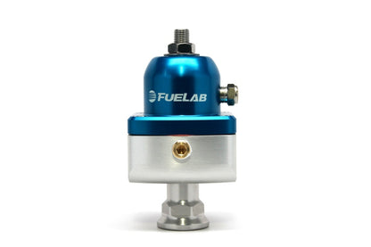 Fuelab 555 キャブレター用アジャスタブル燃圧レギュレーター ブロッキングタイプ 4-12psi（約0.28-0.83MPa） (1) -8AN イン (2) -8AN アウト - ブルー