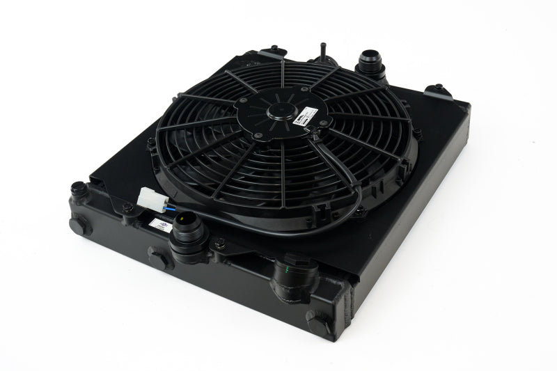 CSF 汎用 ハーフラジエーター -16AN & スリップオンフィッティング/12インチ（約30.5cm） 付属 Spal製ファン付 & シュラウド - ブラック仕上げ