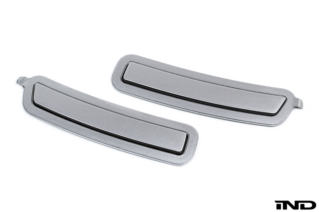 iND i01 i3 painted front reflector set - iND Distribution