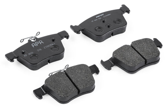 APR 2019-2024 Audi Q3/2015-2020 Audi S3/2015-2019 フォルクスワーゲン Golf R アドバンスド・ストリート リアブレーキパッド