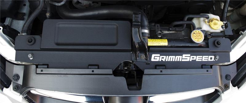 GrimmSpeed ツールトレイ付きラジエーターシュラウド ブラック(縮み塗装) | スバル 2005-2009年 レガシィ / アウトバック