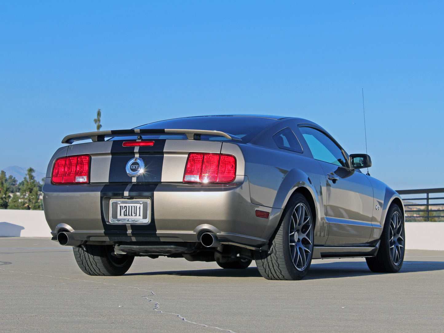 Rally Innovations 2005-2009 フォード マスタング GT スプリッター パッケージ [FO-P8C-PKG-01]