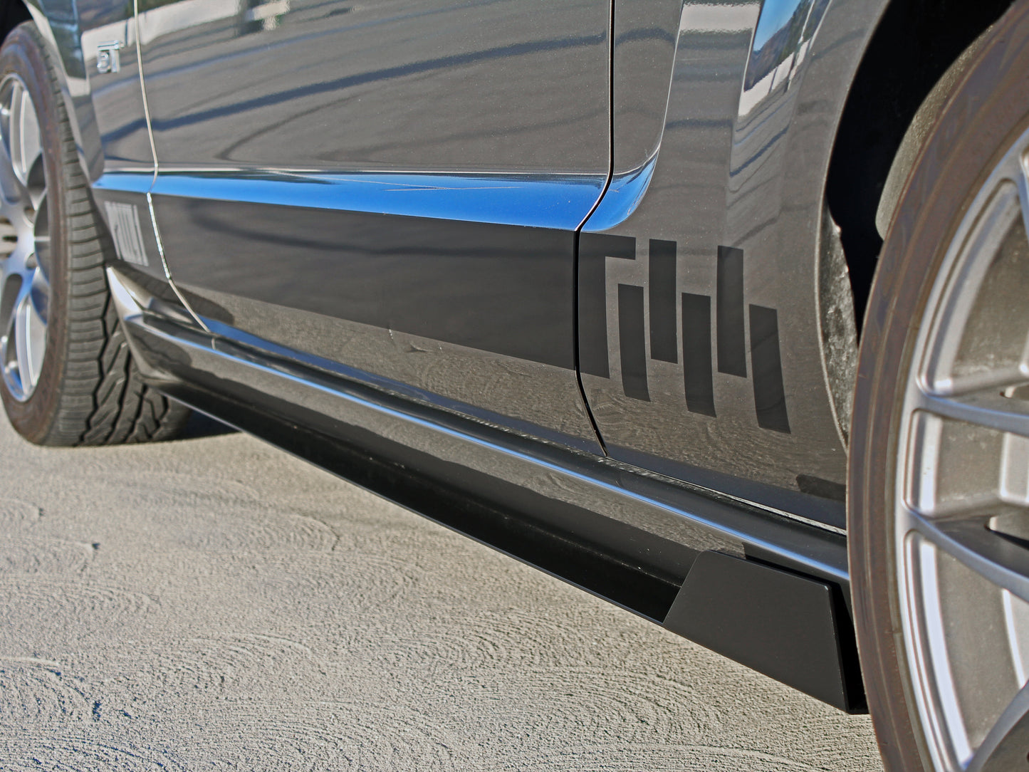 Rally Innovations 2005-2009 フォード マスタング GT スプリッター パッケージ [FO-P8C-PKG-01]