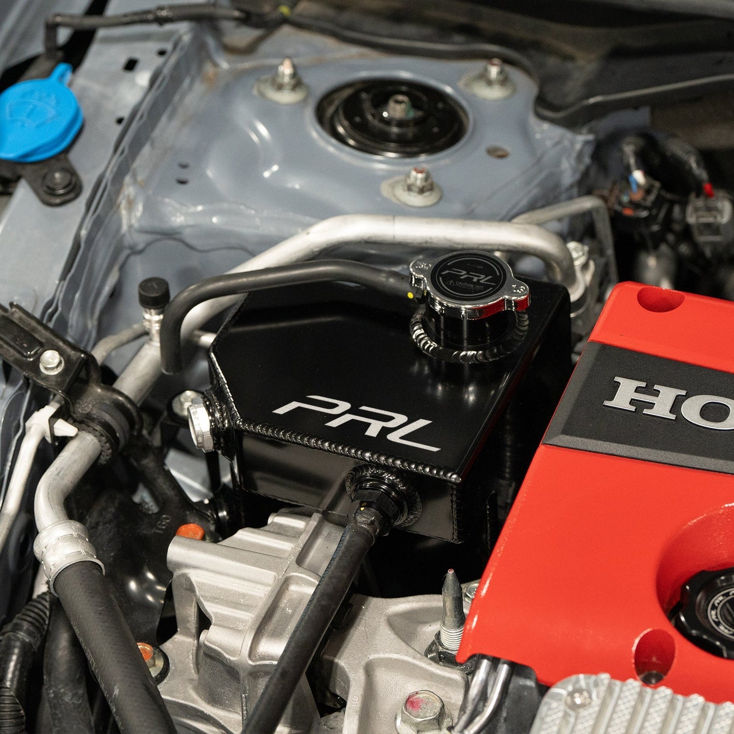 PRL Motorsports 2017-2025 ホンダ シビック タイプR、2016-2021 ホンダ シビック 1.5L ターボ、2024+ アキュラ インテグラ タイプS バッフル付クーラントリザーバータンク