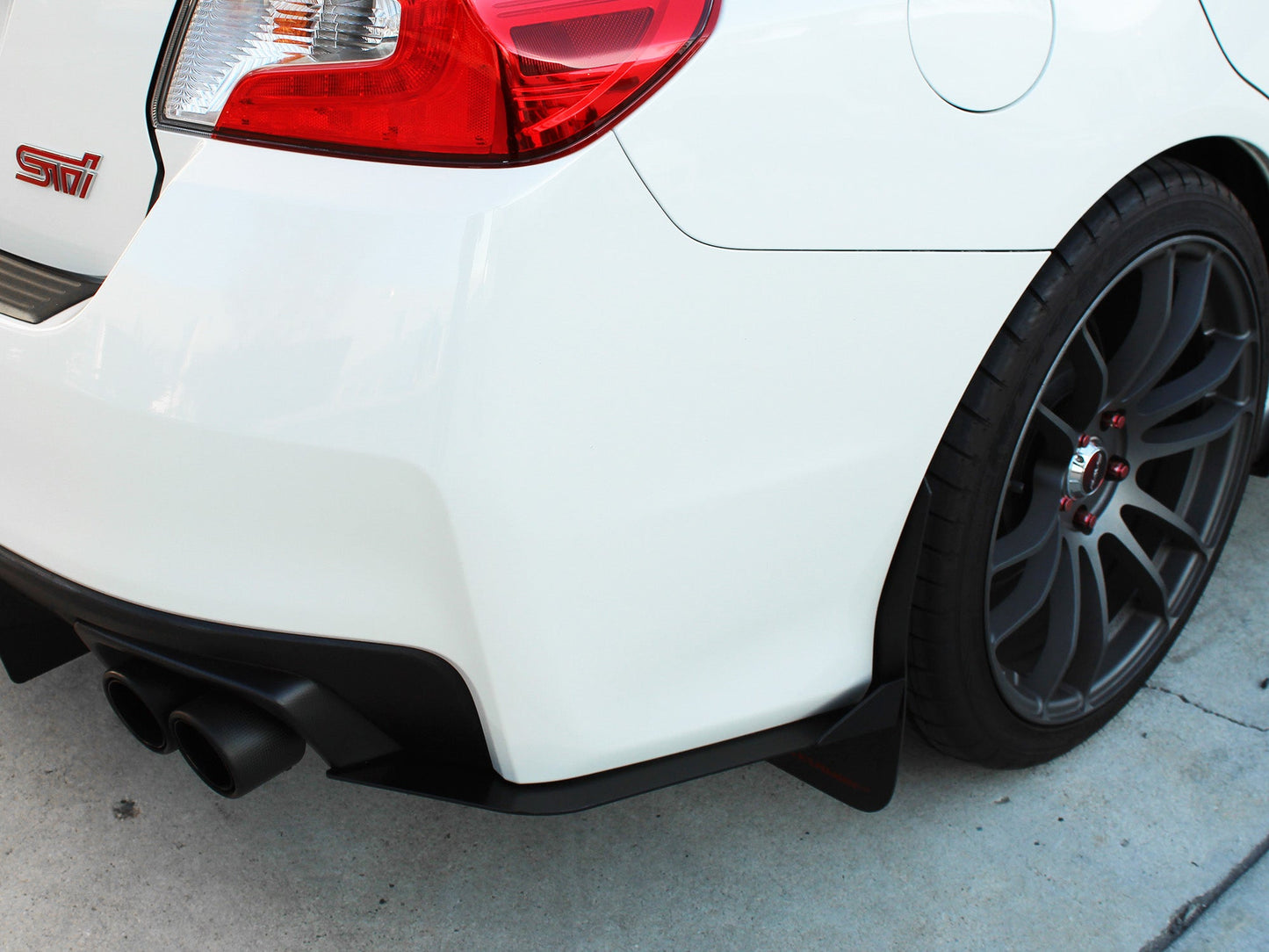 Rally Innovations 2015-2021 スバル WRX/STi リアスプリッター [SU-VAA-RSP-01]