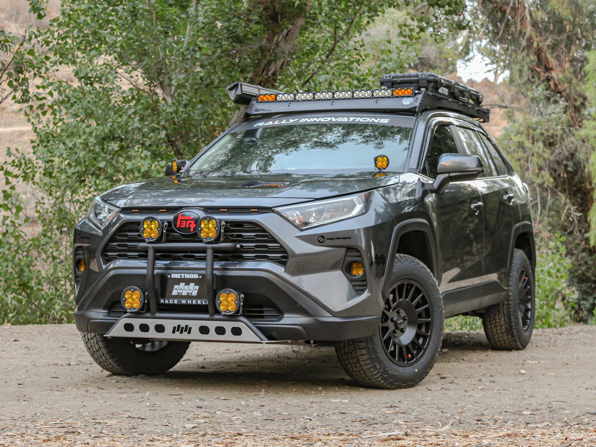 Rally Innovations 2019年以降 トヨタ RAV4 アルティメット ライトバー [TO-XA5-ULB-01]