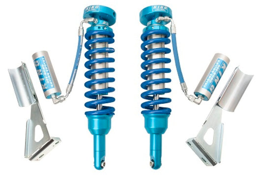 King Shocks 2005年以降 トヨタ タコマ（6穴）フロント 2.5インチ径 リモートリザーバー コイルオーバー（ペア）