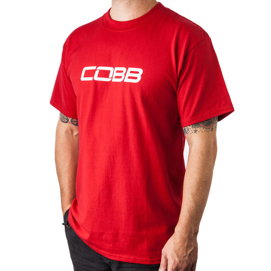 Cobb Tuning ロゴ メンズTシャツ（レッド）- USサイズ L
