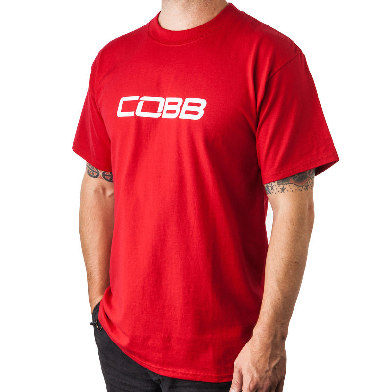 Cobb Tuning ロゴ メンズ Tシャツ（レッド）- USサイズ M