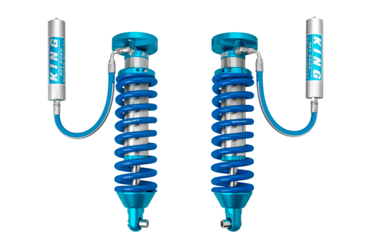 King Shocks 三菱 L200/Triton フロント 2.5インチ径 コイルオーバー（ペア）