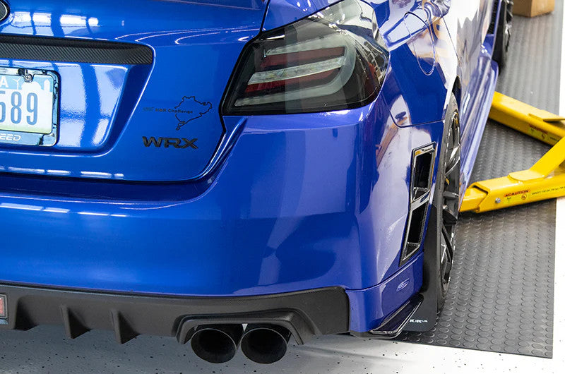 OLM ペイントマッチド／グロスブラック リアバンパーリップ - ワールドラリーブルー - 2015-2021 スバル WRX / STI用