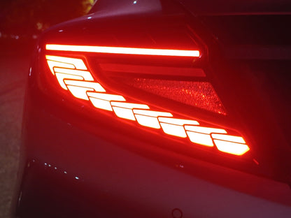 OLM Phantom-Spec LEDテールライト（スモークレンズ ホワイトオプティック）- 2022年以降 WRX用