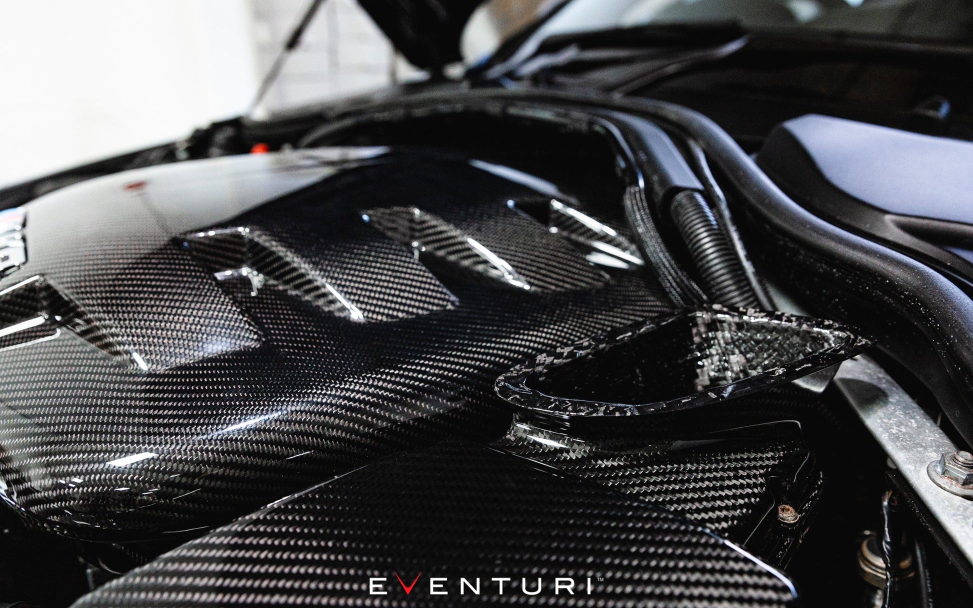 Eventuri e9x m3 carbon inlet plenum - iND Distribution
