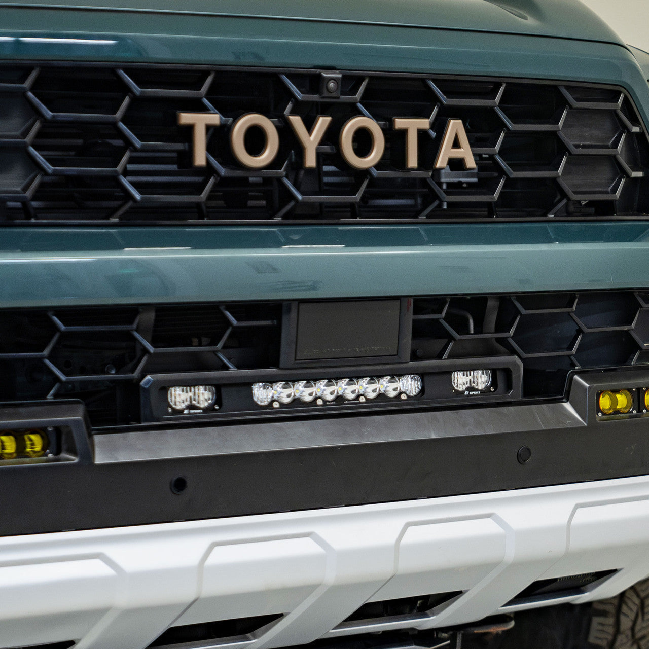 Baja Designs S8 10インチ／S2 Pro グリルライト交換キット - 2025年以降トヨタ 4Runner用（TRDプロ対応）