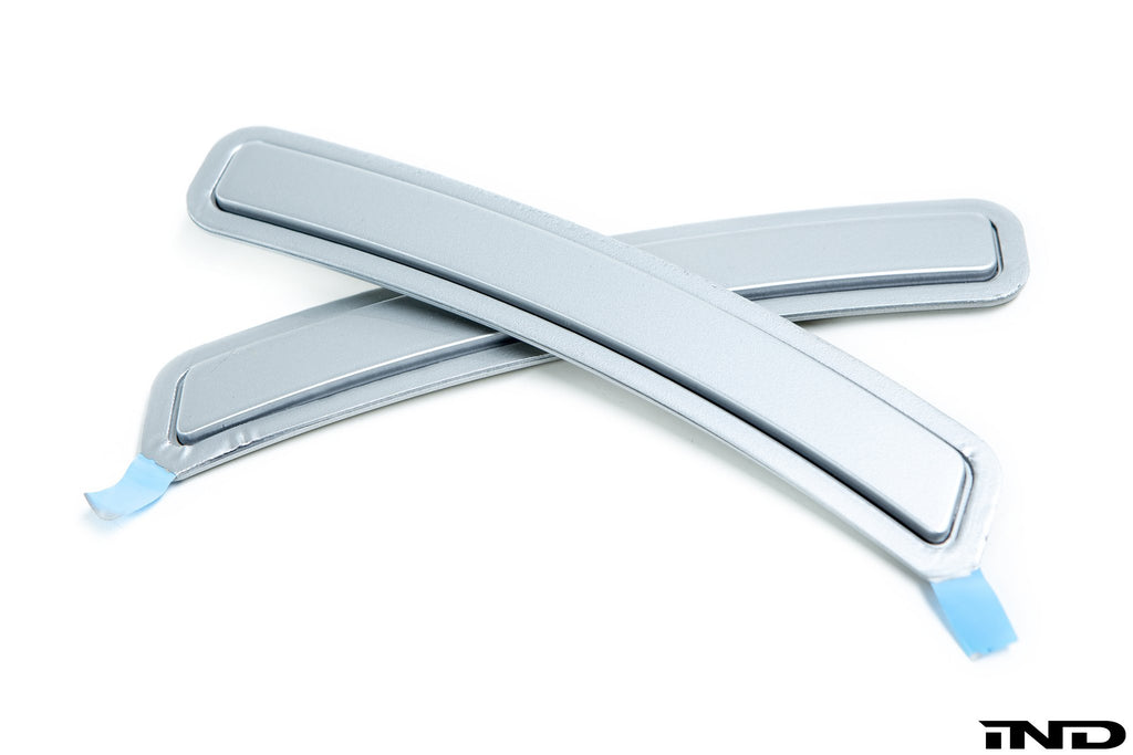 IND x Acexxon G42 2シリーズ Mスポーツリフレクターコスメティックパッケージ