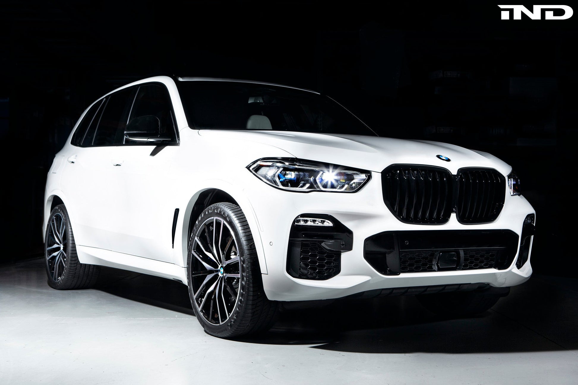 iND g05 x5 painted front grille nightvision - iND Distribution