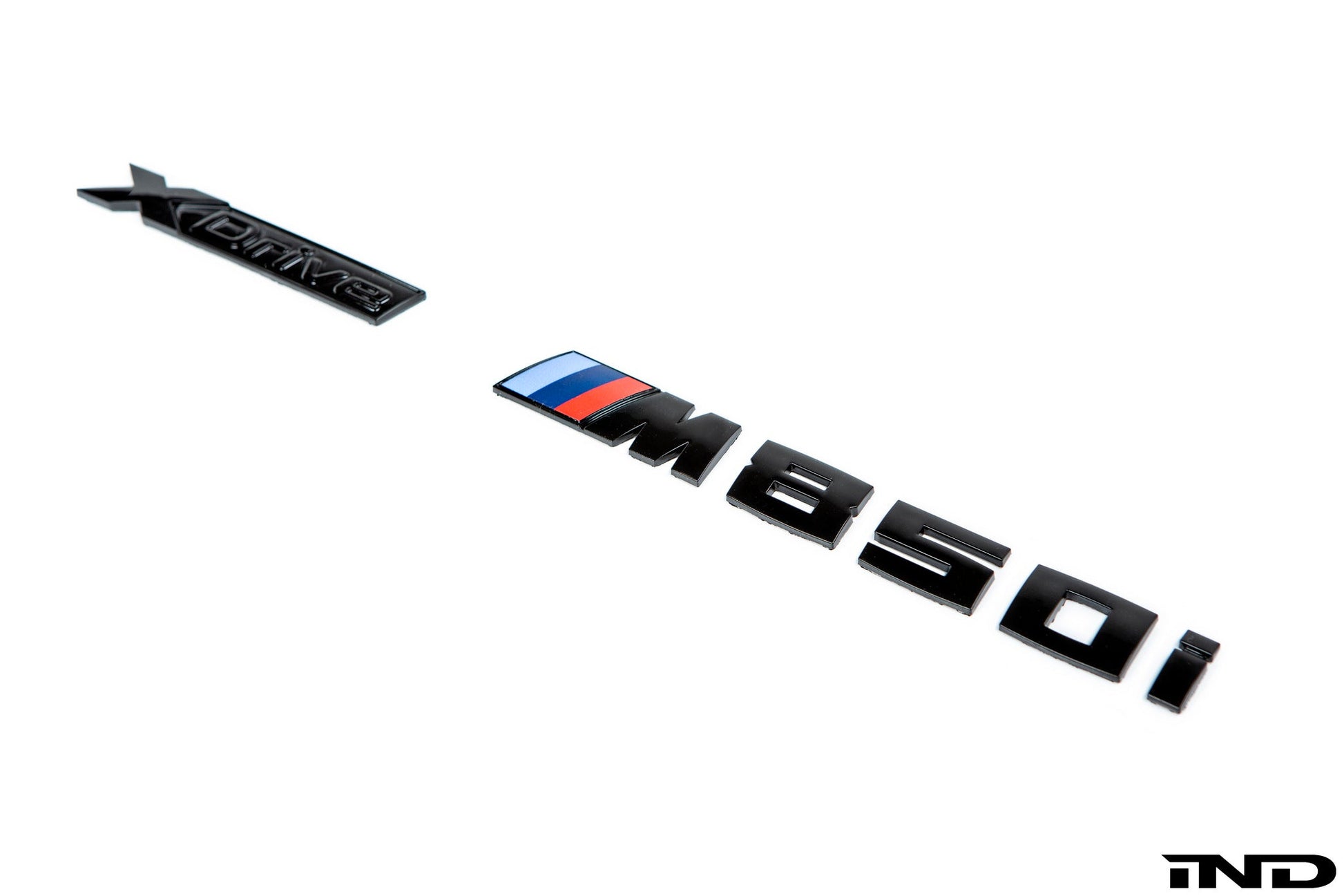 iND g15 m850i painted trunk emblem - iND Distribution