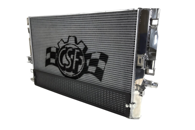 CSF 2015年以降 メルセデス ベンツ C63 AMG (W205) フロントマウントヒートエクスチェンジャー ロックガード付
