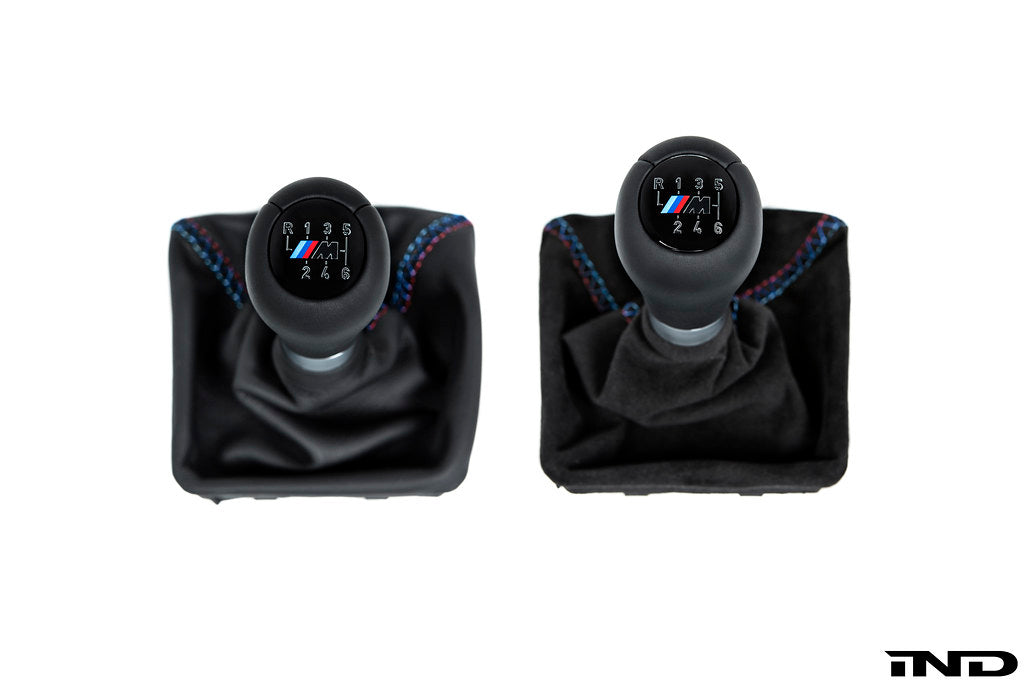IND G8X M2 / M3 / M4 トリコロールシフトブーツ - クロスステッチ