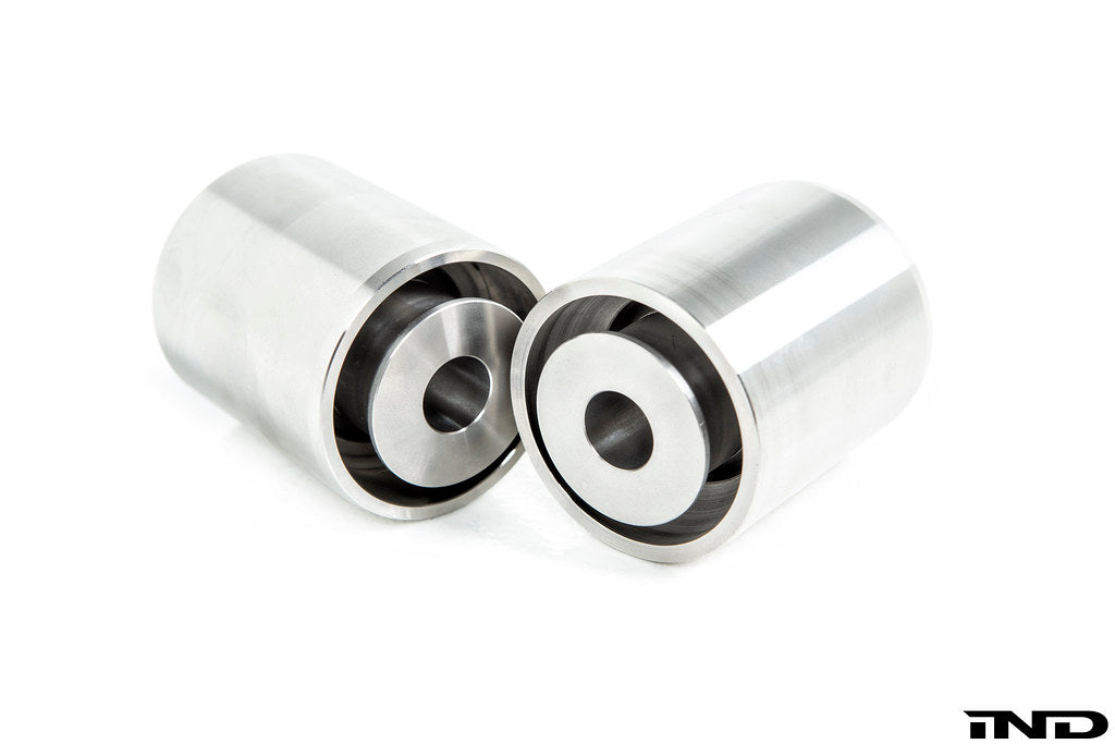 Fall-Line Motorsports G8x / F8x / E9x / E82 リアロアコントロールアームカップ サブフレームベアリングセット