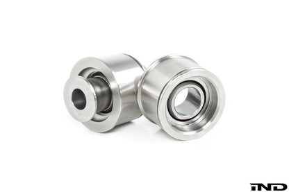 Fall-Line Motorsports E9X M3 / E82 1M リアロアコントロールアームベアリングセット - アウター