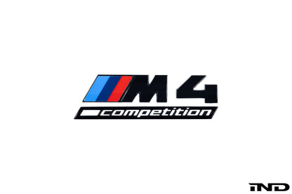 IND G8X M3 / M4 コンペティション グロスブラック フロントグリルエンブレム
