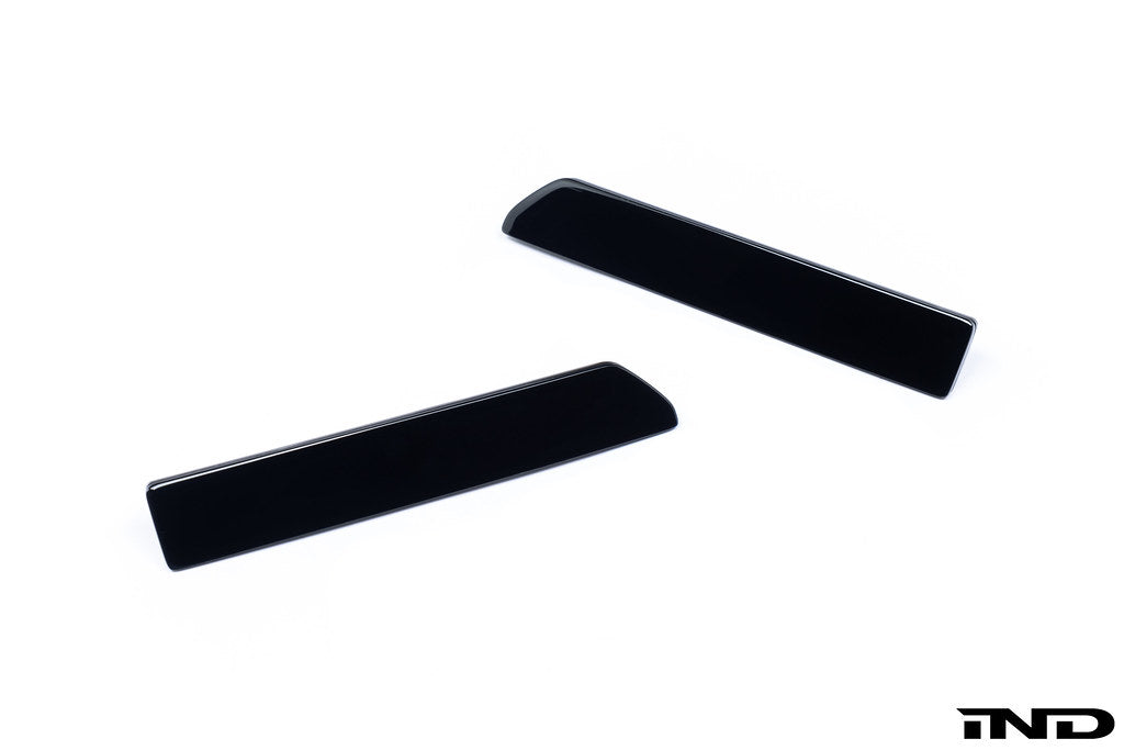 IND G87 M2 塗装済みリアリフレクターセット - グロスブラック