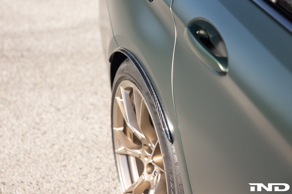 AutoTecknic F90 M5 カーボンリアホイールアーチ エクステンションセット