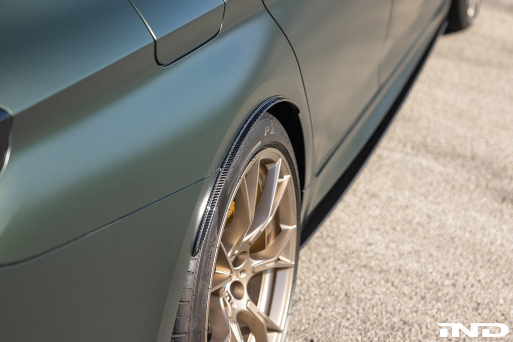 AutoTecknic F90 M5 カーボンリアホイールアーチ エクステンションセット