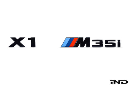 IND U11 X1 M35i 塗装済み トランクエンブレム