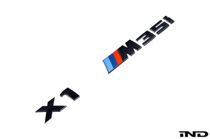 IND U11 X1 M35i 塗装済み トランクエンブレム