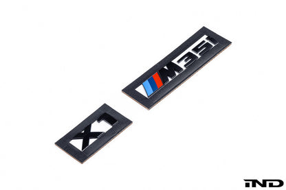 IND U11 X1 M35i 塗装済み トランクエンブレム