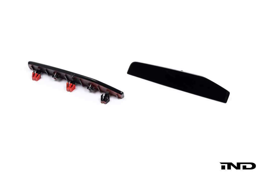 IND U10 X2 M35i 塗装済みリアリフレクターセット - グロスブラック