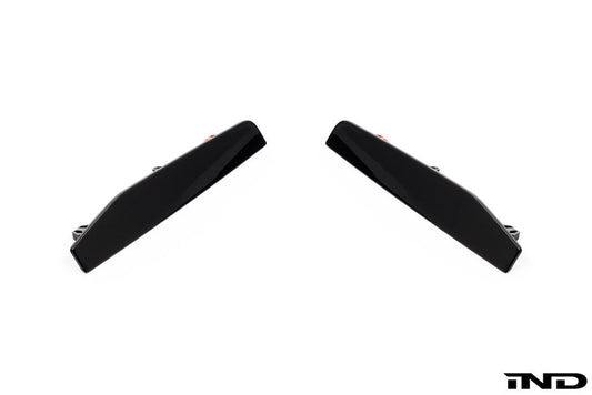 IND U10 X2 M35i 塗装済みリアリフレクターセット - グロスブラック