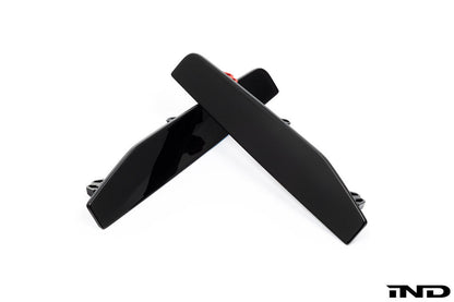 IND U10 X2 M35i 塗装済みリアリフレクターセット - グロスブラック