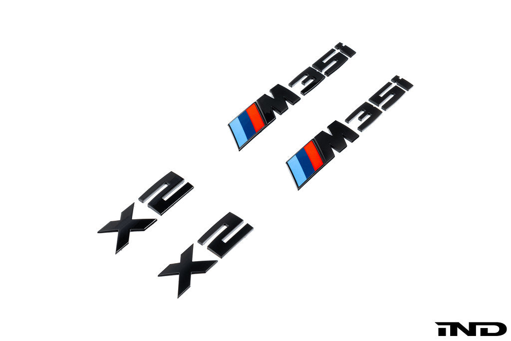 IND U10 X2 M35i 塗装済みトランクエンブレム