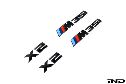 IND U10 X2 M35i 塗装済みトランクエンブレム