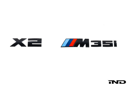 IND U10 X2 M35i 塗装済みトランクエンブレム