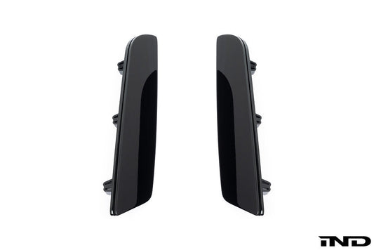 IND U11 X1 M35i 塗装済みリアリフレクターセット - グロスブラック
