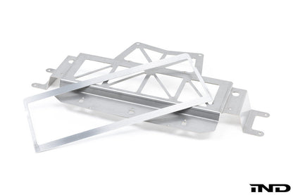 Fall-Line Motorsports G90 / G99 M5 オイルクーラーガード