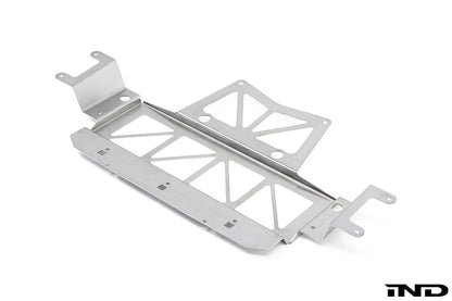 Fall-Line Motorsports G90 / G99 M5 オイルクーラーガード