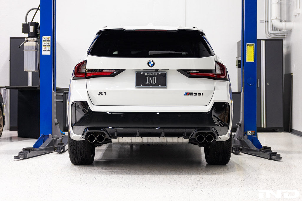 IND U11 X1 M35i 塗装済み トランクエンブレム