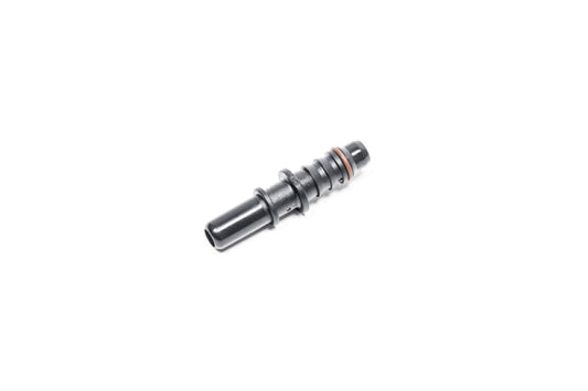 Radium Engineering 3/8インチ SAE オス - 3/8インチ バーブ ブラック ナイロンフィッティング