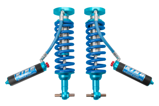 King Shocks 21年以降 GM Suburban/Yukon XL フロント 2.5インチ径 リモートリザーバー付きコイルオーバー アジャスター付き（ペア）